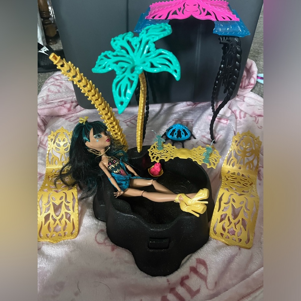 13 Wishes Cleo Monster High playset